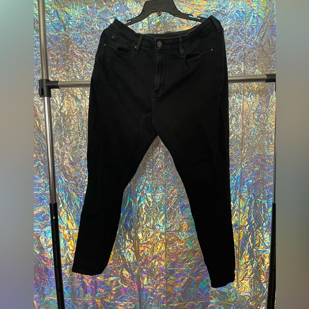 Black Skinny Jeans; HIGH RISE SKINNY